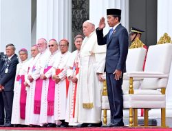 Presiden Joko Widodo Sambut Kunjungan Apostolik Sri Paus Fransiskus di Istana Merdeka