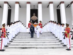 Kirab Sang Merah Putih dan Teks Proklamasi dari Istana Negara IKN ke Monas