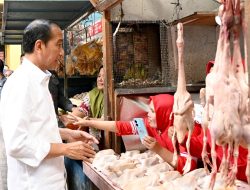 Kunjungi Pasar Soponyono di Surabaya, Presiden Jokowi: Inflasi Pangan Terkendali dengan Baik