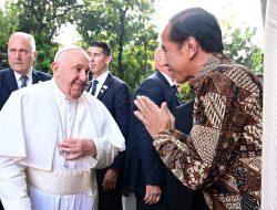 Sambut Paus Fransiskus dalam Misa Suci di GBK, Presiden Jokowi: Semoga Menjadi Berkat bagi Sesama