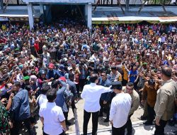 Kunjungi Pasar Rakyat Kefamenanu, Presiden Jokowi Pantau Harga dan Pamit ke Warga