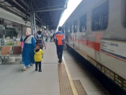 KAI Layani 2.028.210 Pelanggan, Penjualan Tiket Lebaran 2025 Capai Lebih Dari 3,6 Juta