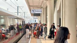 Masuki Musim Liburan, Whoosh Layani 22 Ribu Penumpang per Hari. KCIC Tambah Loket Pelayanan Antisipasi Kepadatan