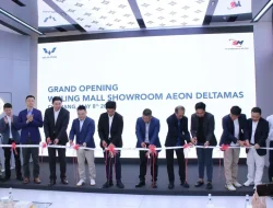 Wuling dan PT Sinar Maju Motor Resmikan Wuling AEON Deltamas Berkonsep Mall Showroom